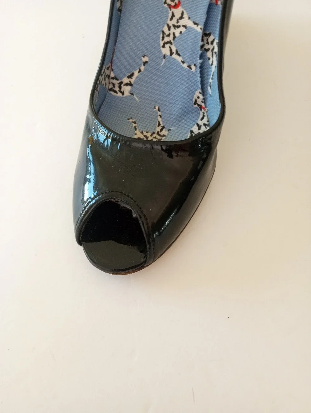 STUART WEITZMAN Black Patent Leather Peep Toe Wedge Heels | 7.5 - Picture 4 of 8